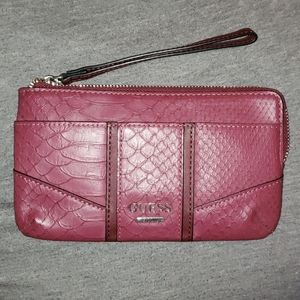 GUESS WRISTLET